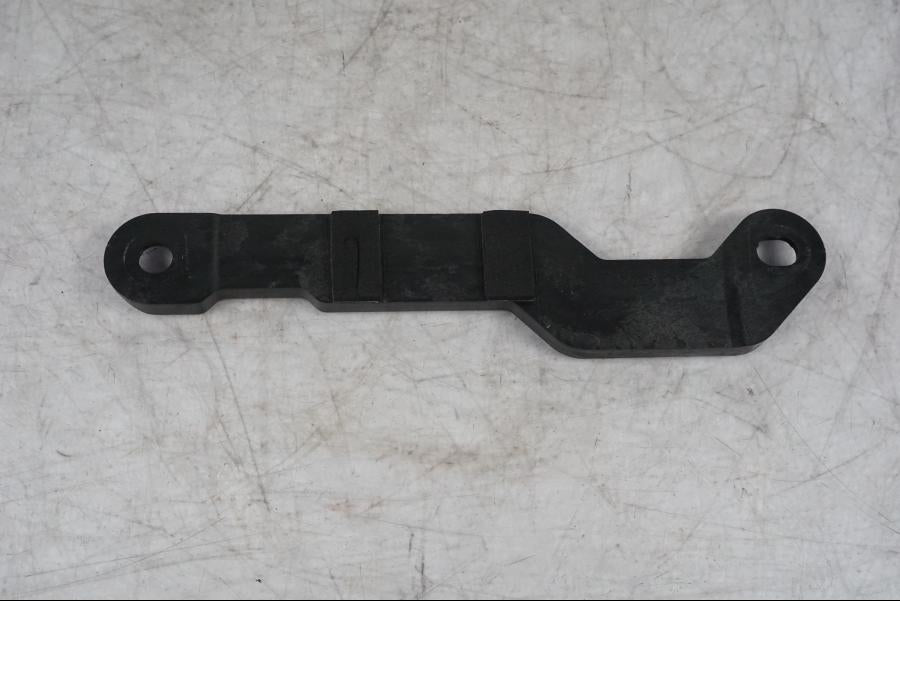 Framsidan på Batterihållare från en Yamaha MT-09 -2024 motorcykel.