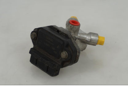 Vänster sida på Bromsfördelare från en BMW R 100 RT -1982 motorcykel.