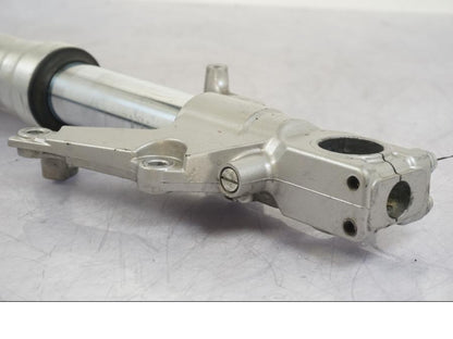 Höger sida på Gaffelben från en Suzuki GSX 1300 RX -1999 motorcykel.