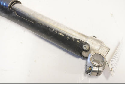 Baksidan på Gaffelben från en KTM 640 SM -2003 motorcykel.