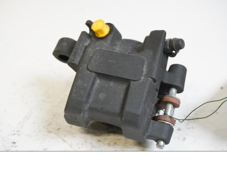 Baksidan på Bromsok från en Yamaha MT-07 Tracer -2016 motorcykel.