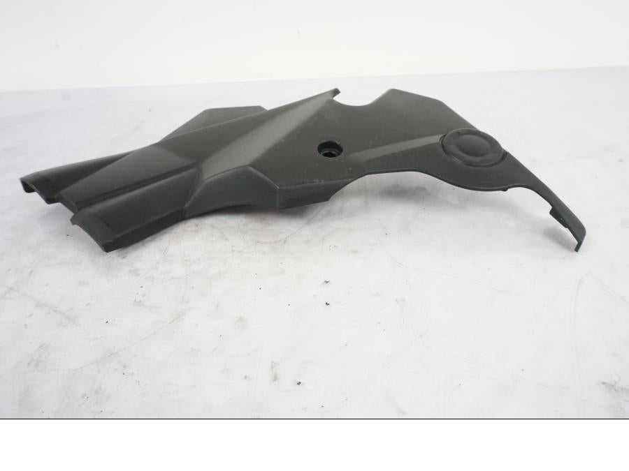 Höger sida på Ramskydd från en Kawasaki ER-6N -2012 motorcykel.