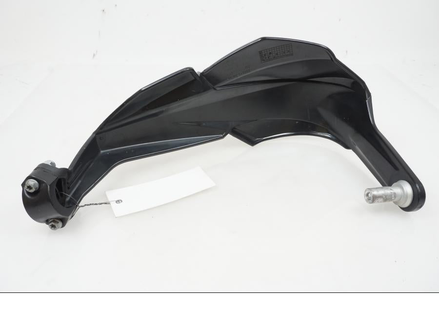 Extrabild3 på Handskydd från en KTM 1090 Adventure -2018 motorcykel.