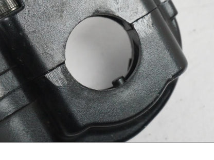 Vänster sida på Gasklo från en Yamaha YZF 1000 R1 -2007 motorcykel.