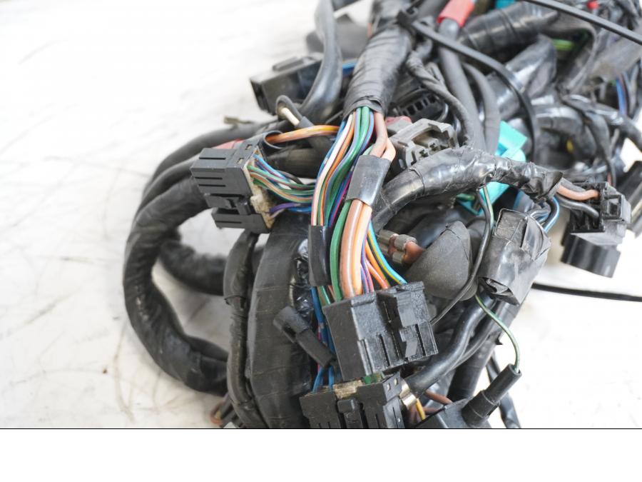 Snett uppifrån på Kabelstam från en Triumph Tiger -2004 motorcykel.