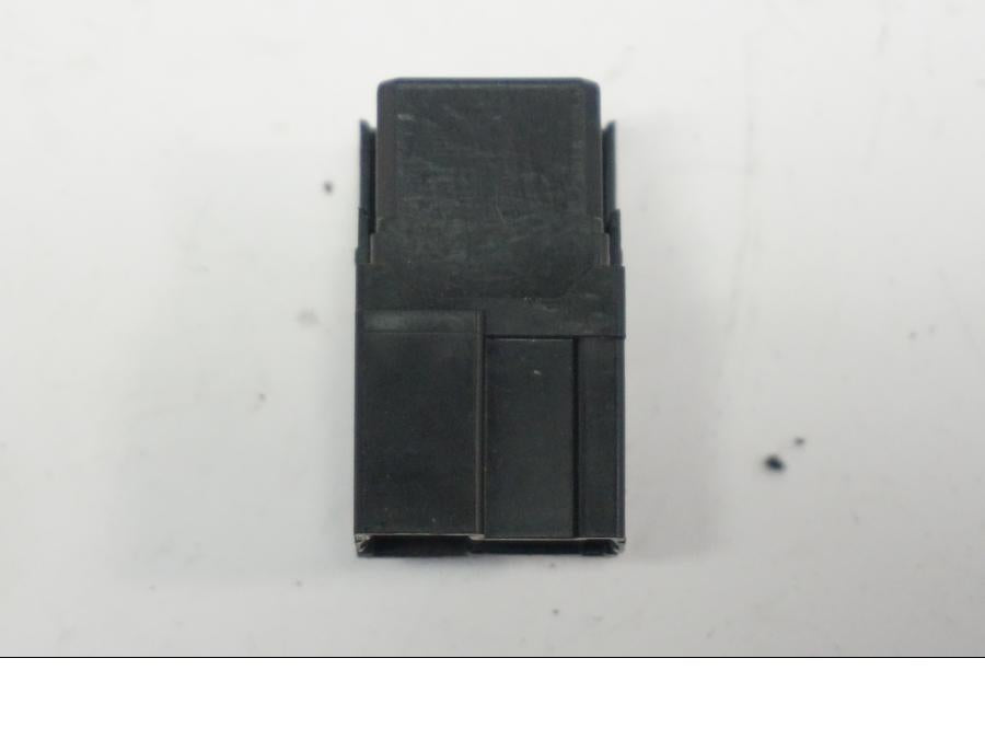 Framsidan på Relä från en Yamaha FZ1-SA -2007 motorcykel.