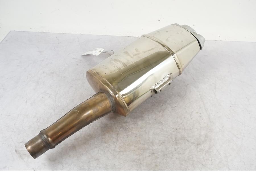 Framsidan på Ljuddämpare från en Triumph Daytona 675 -2009 motorcykel.