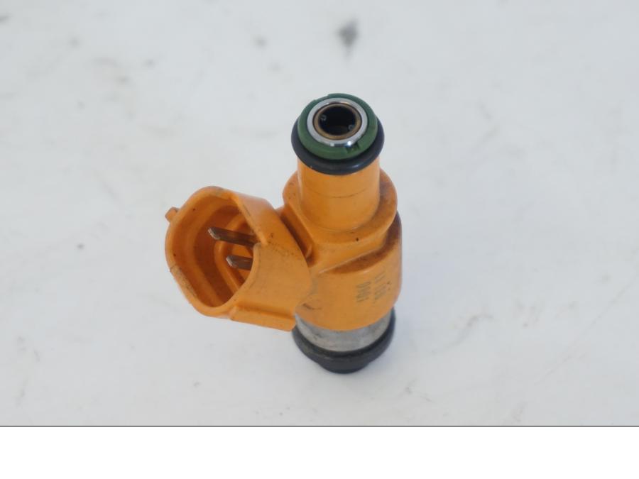 Vänster sida på Spridare från en Honda SH 300 A -2011 scooter.