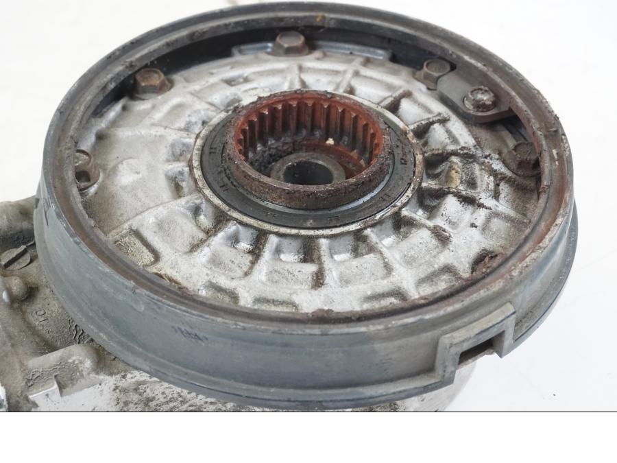 Extrabild6 på Slutväxel från en Honda ST 1300 -2002 motorcykel.