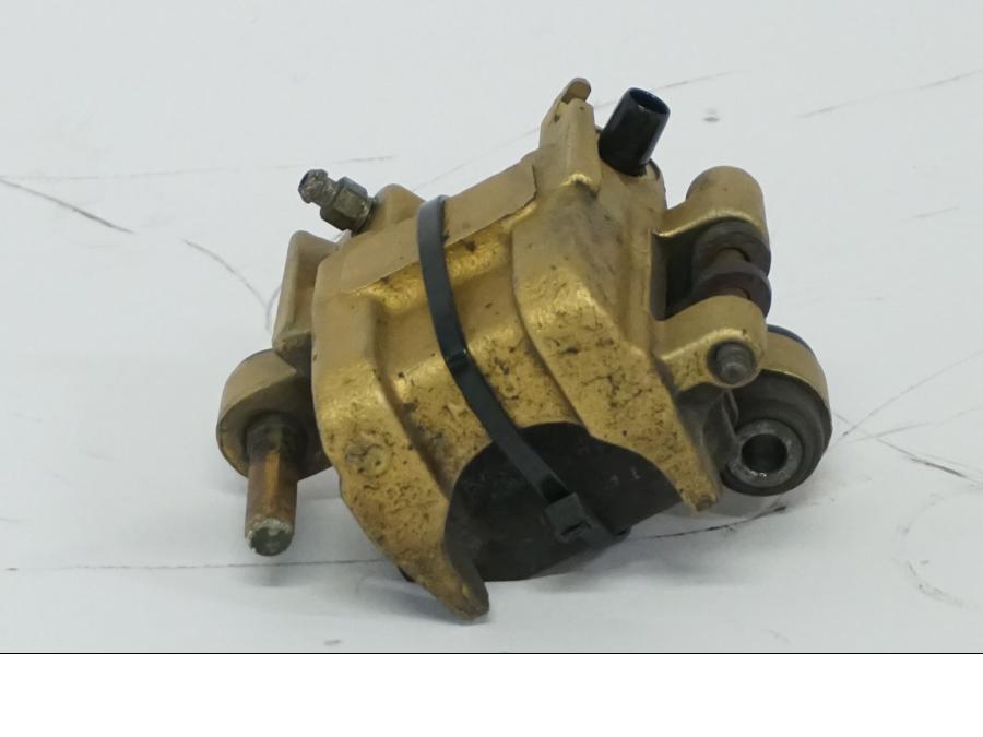 Vänster sida på Bromsok från en Honda CBR 900 RR -2002 motorcykel.