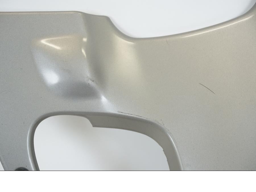 Baksidan på Magkåpa från en BMW K 1200 LT -2004 motorcykel.