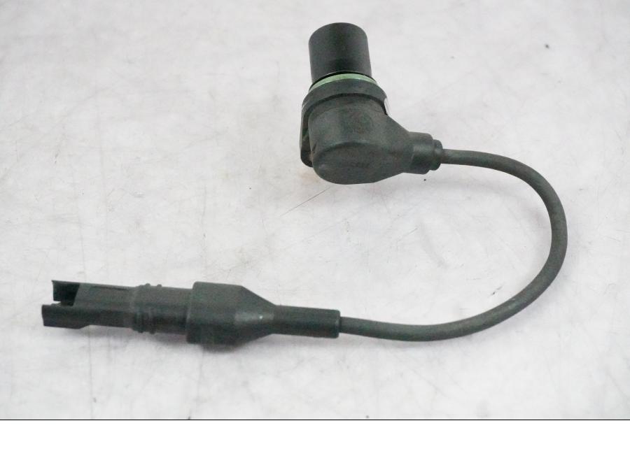 Höger sida på Kamaxelsensor från en BMW K 1200 S -2005 motorcykel.