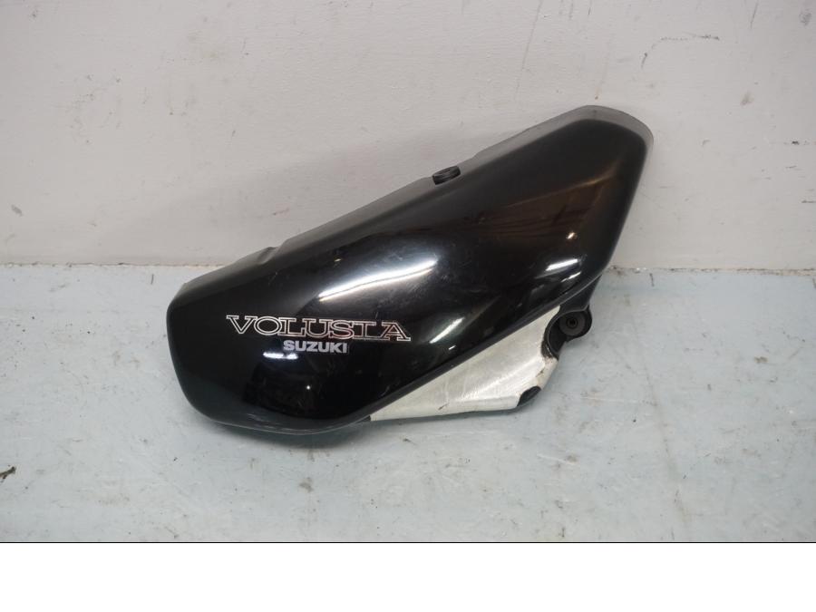 Framsidan på Sidopanel från en Suzuki VL 800 -2001 motorcykel.