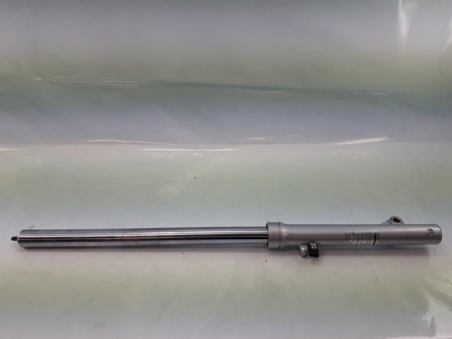 Framsidan på Gaffelben från en Kawasaki KLE 500 -2001 motorcykel.