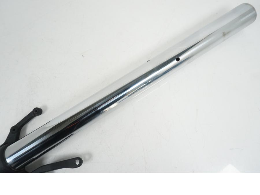 Snett uppifrån på Gaffelben från en Yamaha YZF 1000 R1 -2006 motorcykel.