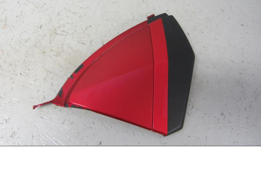 Framsidan på Sidopanel från en Honda CB 1000 R -2010 motorcykel.