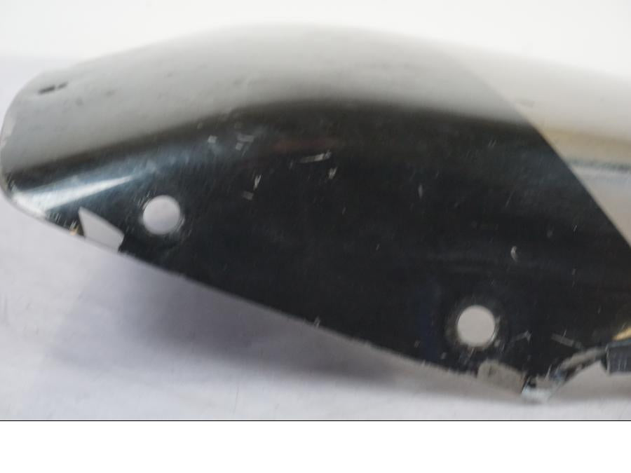 Höger sida på Vindruta från en Suzuki GSX 550 EF -1985 motorcykel.