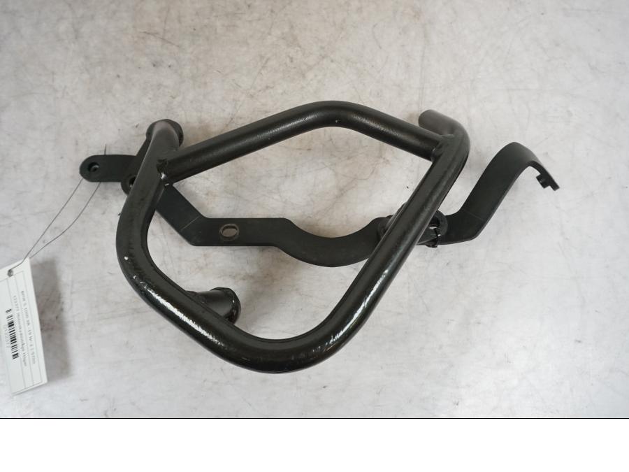 Framsidan på Motorskyddsbåge från en BMW S 1000 XR -2019 motorcykel.