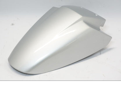 Baksidan på Framskärm från en BMW R 1150 RS -2004 motorcykel.