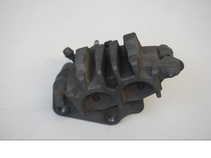 Baksidan på Bromsok från en Suzuki SFV 650 A Gladius -2012 motorcykel.