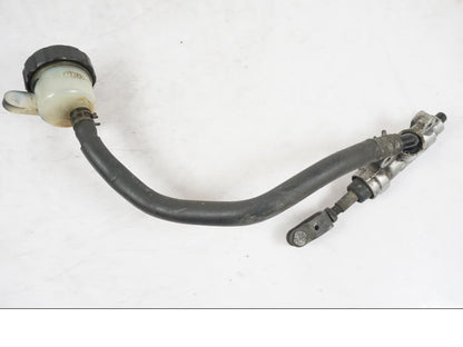 Snett uppifrån på Bromshuvudcylinder från en Yamaha XVS 1100 -2000 motorcykel.