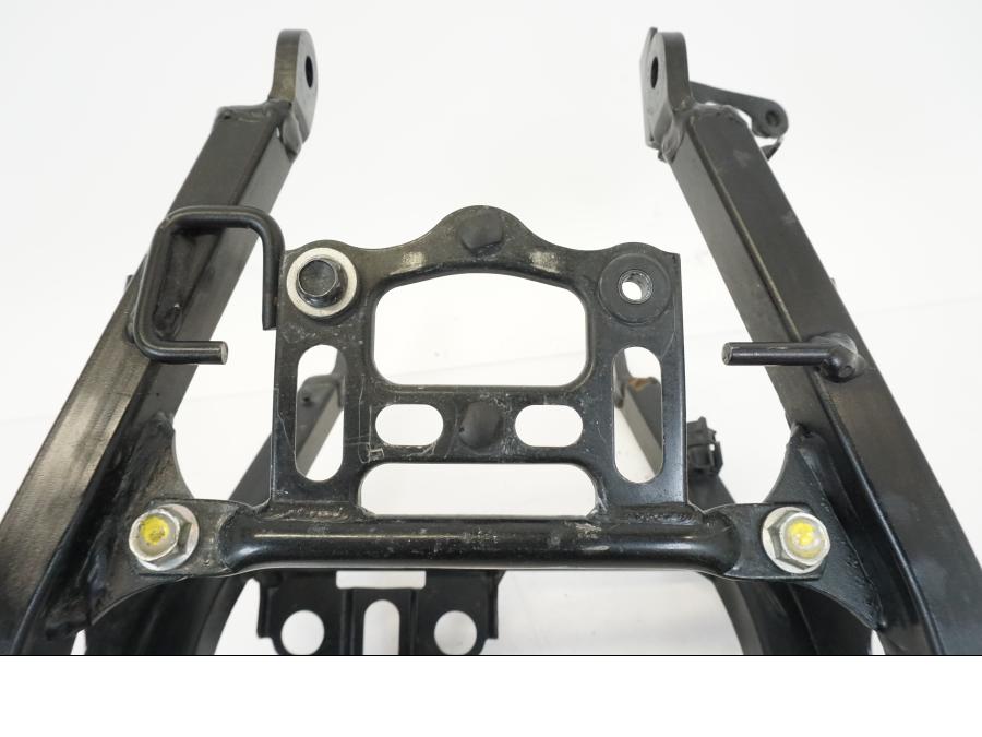 Snett nerifrån på Bakram från en Honda CB 600 F -2008 motorcykel.