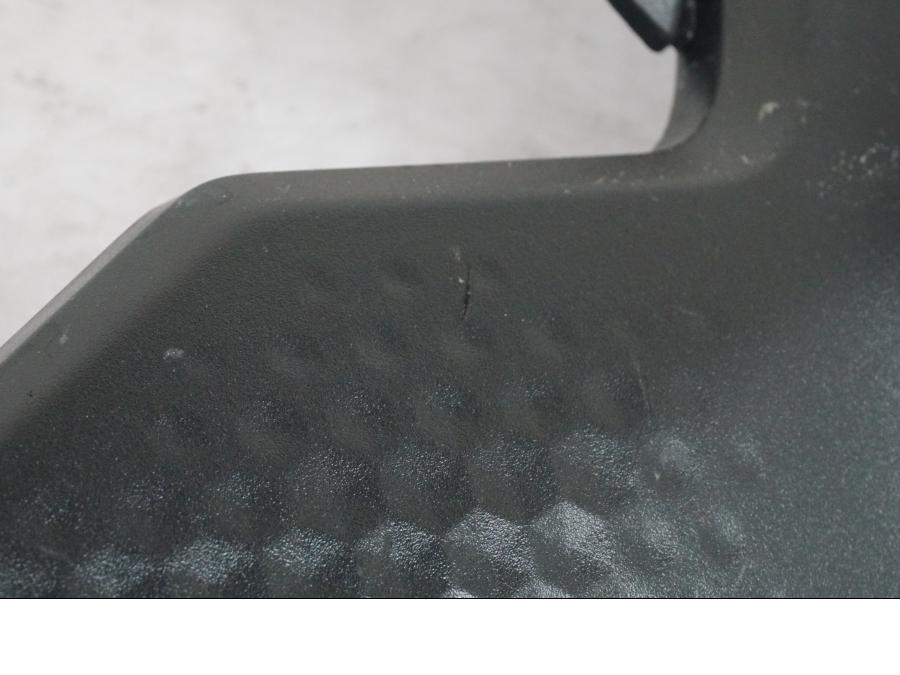 Vänster sida på Sidopanel från en Yamaha MT-07 -2023 motorcykel.