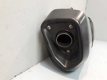 Höger sida på Ljuddämpare från en KTM 1190 Adventure -2014 motorcykel.