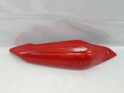 Framsidan på Bakvinge från en Ducati 750 SS -2000 motorcykel.