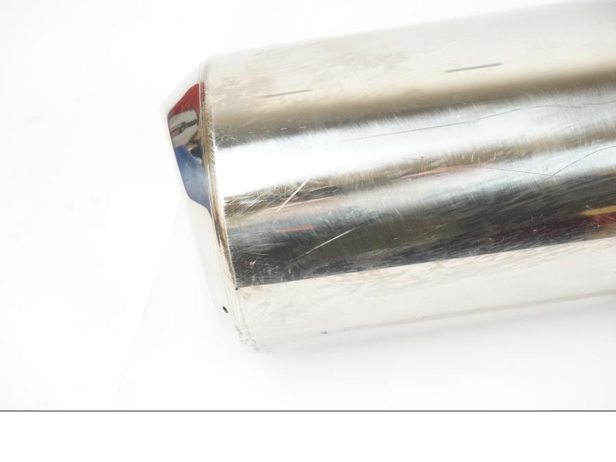 Snett uppifrån på Ljuddämpare från en Yamaha FJR 1300 -2006 motorcykel.