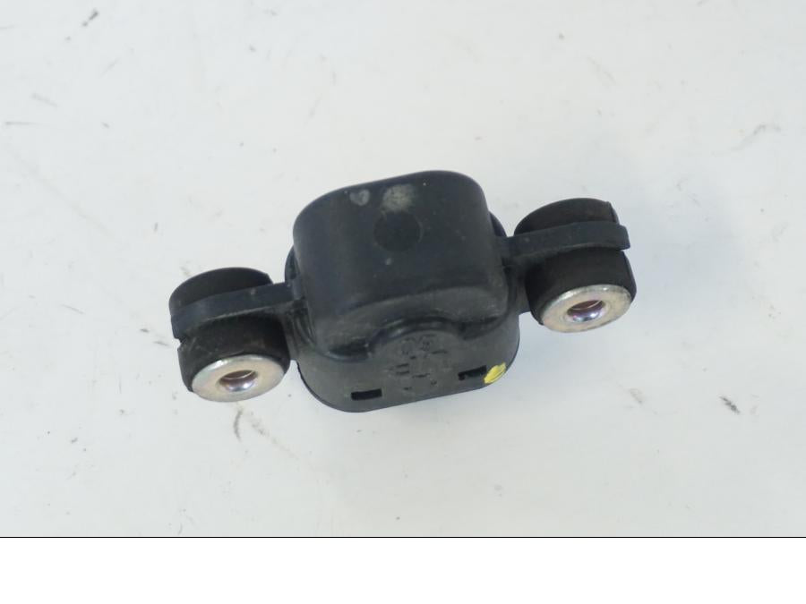 Vänster sida på Tilt Sensor från en Honda SH 300 A -2011 scooter.