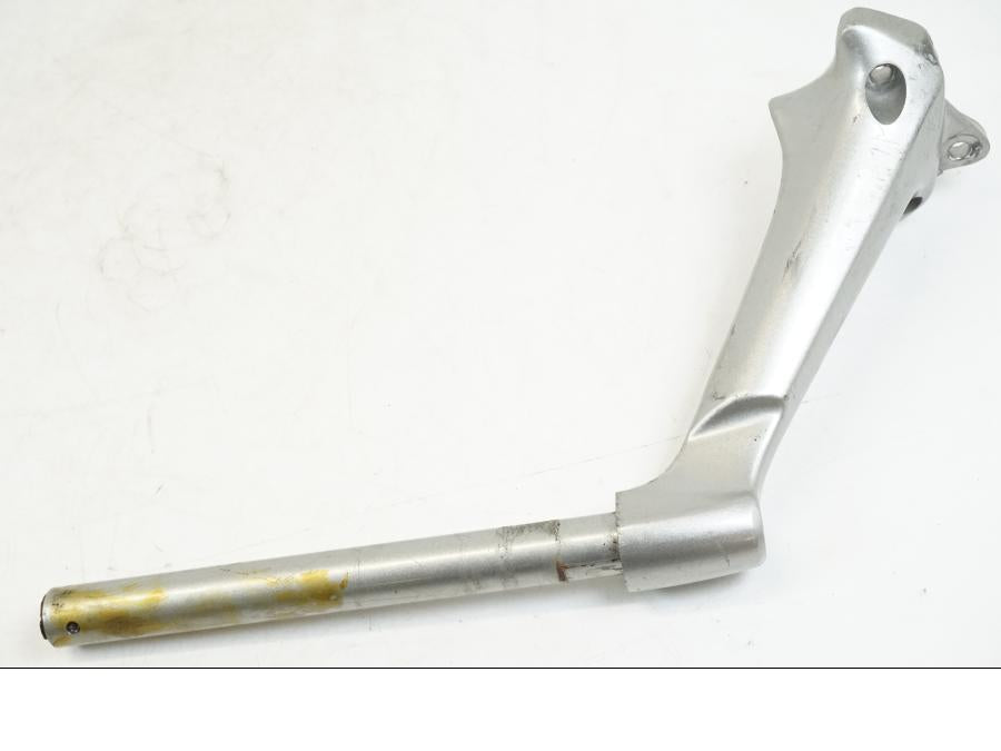 Framsidan på Styre från en Honda ST 1300 -2002 motorcykel.