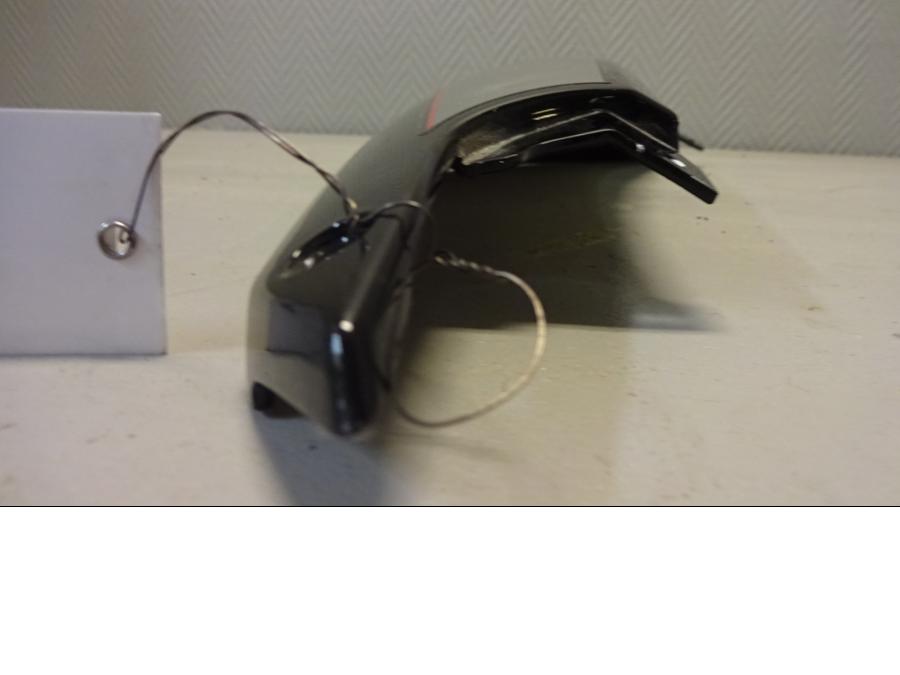 Höger sida på Bakvinge från en BMW F 800 GT -2015 motorcykel.