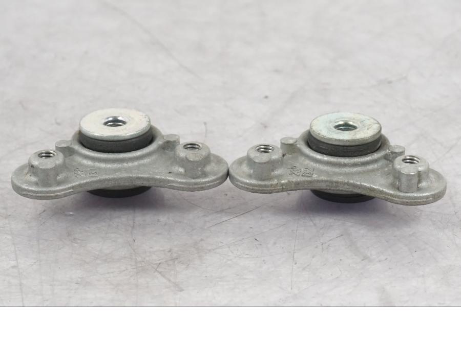 Höger sida på Bensintankfäste från en Yamaha MT-09 -2016 motorcykel.