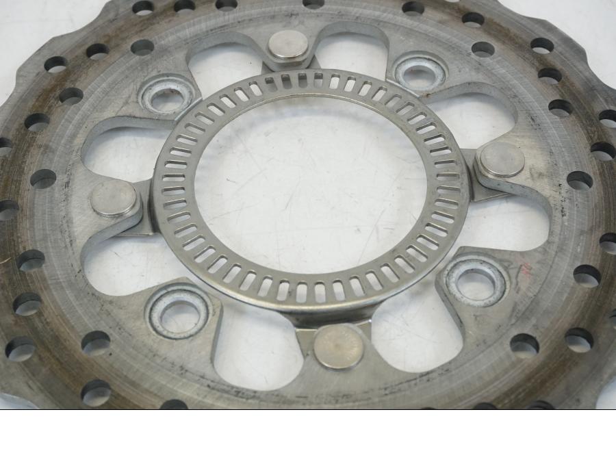 Baksidan på Bromsskiva från en Kawasaki ER-6F -2016 motorcykel.