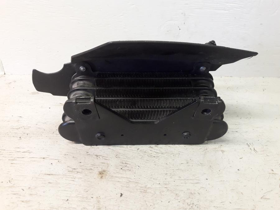 Baksidan på Oljekyl från en BMW R 1150 R -2004 motorcykel.