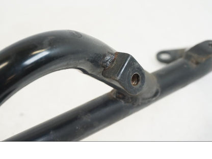 Höger sida på Motorskyddsbåge från en Honda ST 1300 -2002 motorcykel.