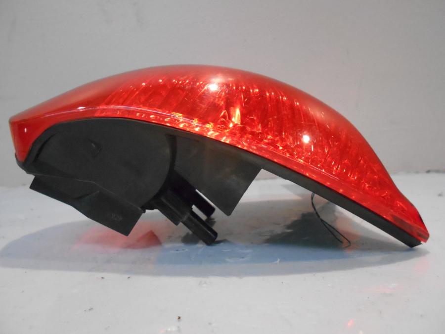 Baksidan på Baklampa från en BMW K 1200 R -2007 motorcykel.