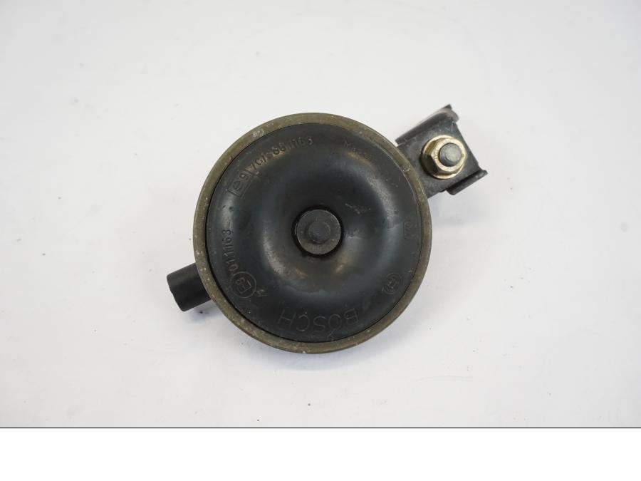 Framsidan på Signalhorn / Tuta från en BMW R 1150 RS -2003 motorcykel.