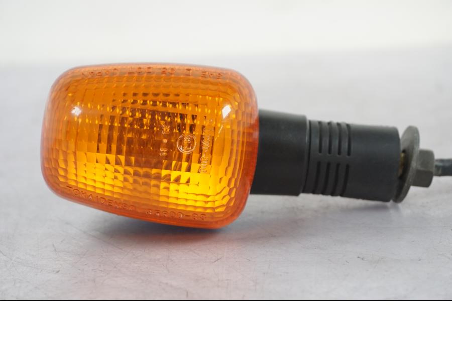 Höger sida på Blinkers från en Suzuki SV 650 -1999 motorcykel.