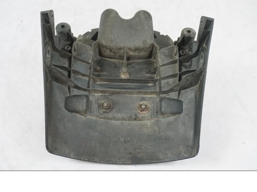 Extrabild1 på Skylthållare från en Yamaha XVS 1100 -2000 motorcykel.