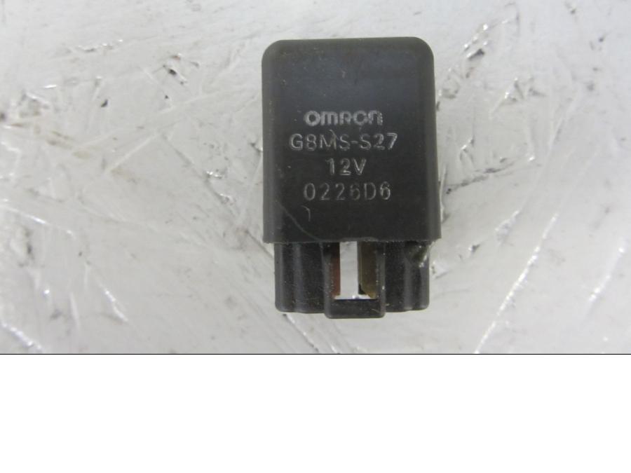 Framsidan på Relä från en Suzuki VS 1400 -1996 motorcykel.