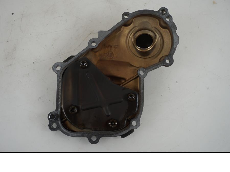 Baksidan på Transmissionskåpa från en Yamaha FJR 1300 -2005 motorcykel.