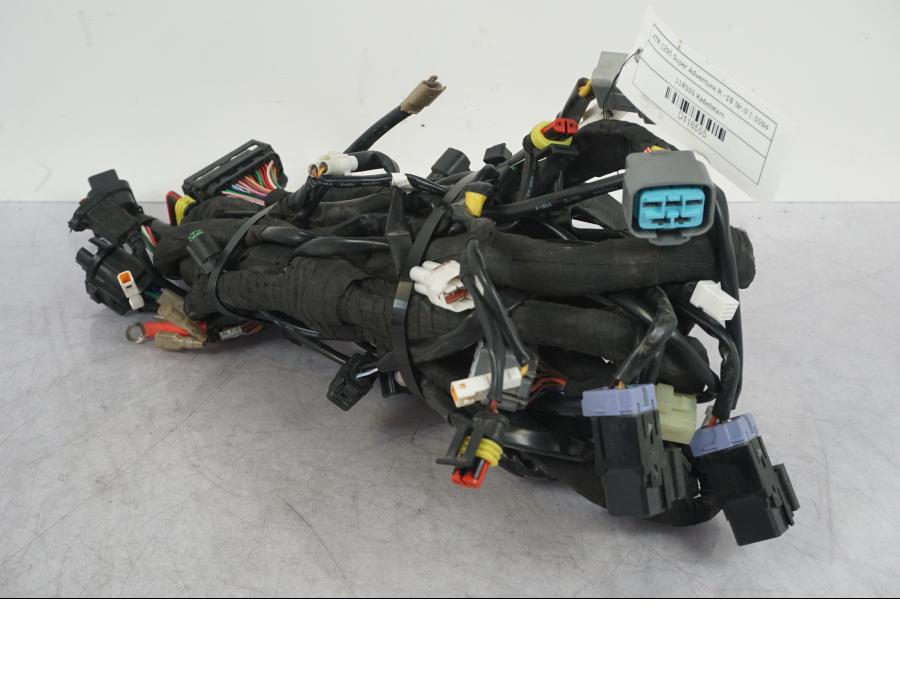 Baksidan på Kabelstam från en KTM 1290 Super Adventure R -2018 motorcykel.