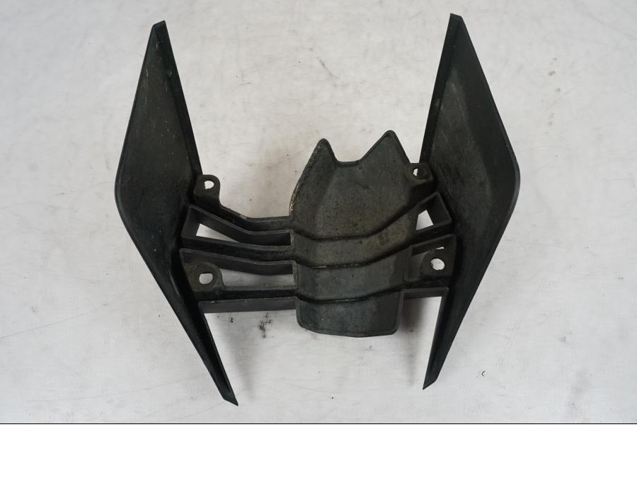 Snett uppifrån på Magkåpa från en KTM 125 Duke -2022 motorcykel.