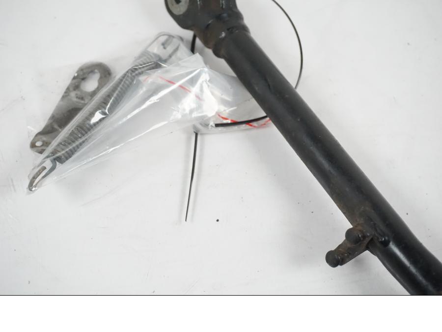 Extrabild2 på Sidostöd från en BMW F 650 CS -2002 motorcykel.