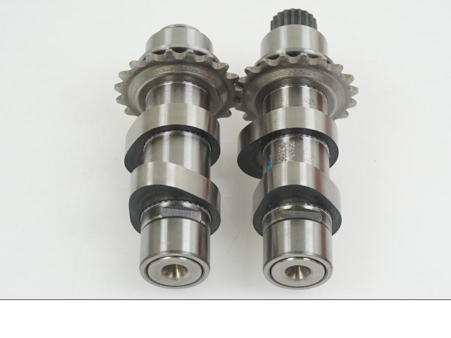 Snett uppifrån på Kamaxel från en H-D FXD Dyna Glide -2013 motorcykel.