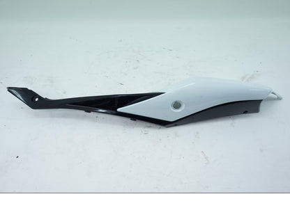 Framsidan på Sidopanel från en Suzuki GSX-R 750 -2009 motorcykel.