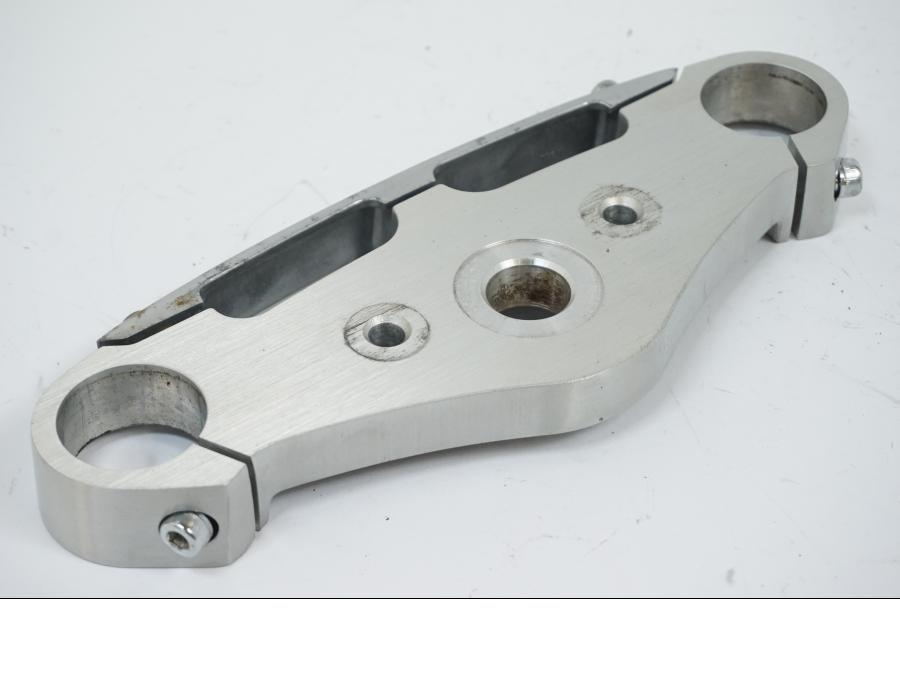 Baksidan på Gaffelkrona från en Kawasaki VN 1500 -2002 motorcykel.