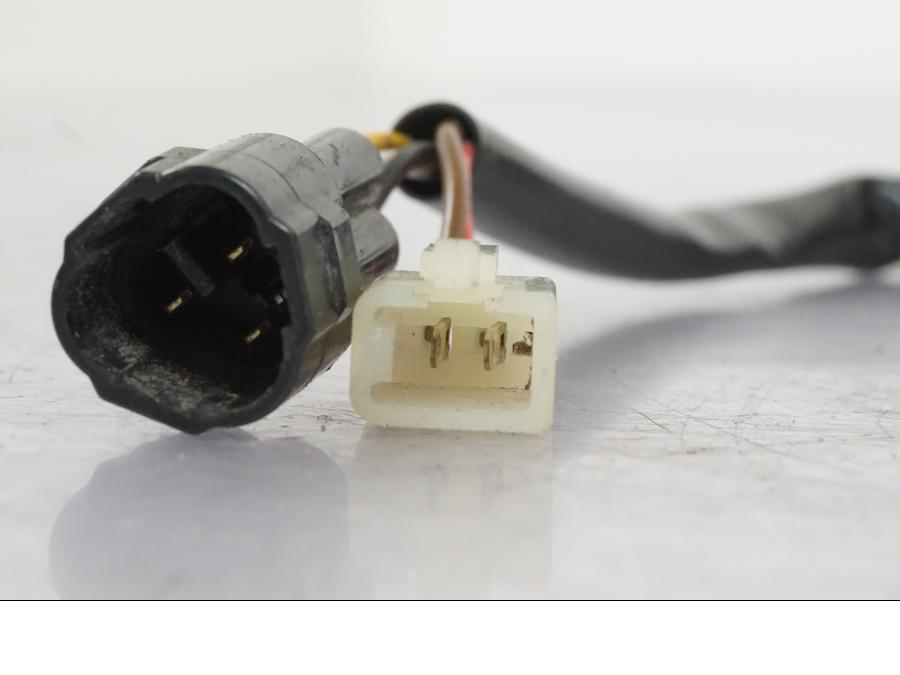 Baksidan på Avgasspjällmotor från en Suzuki GSX-S 1000 -2017 motorcykel.